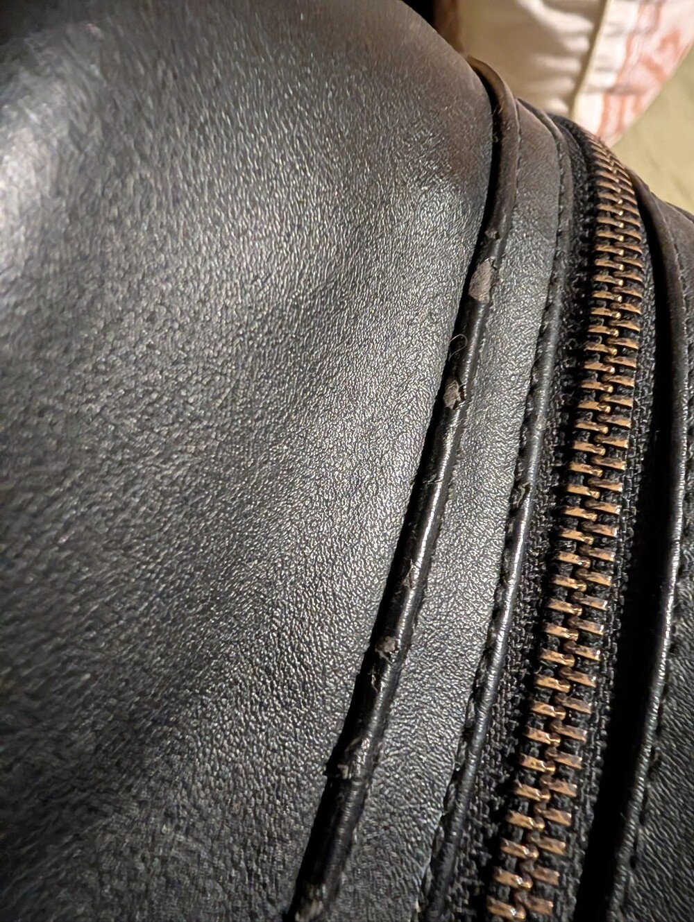 Used Star wars Kylo Ren Loungefly Bag - Picture 7 of 16